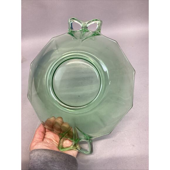 Vintage Fostoria Glass Uranium Glass Bon Bon Dish W/ Bow Tie Handles - Picture 5 of 5